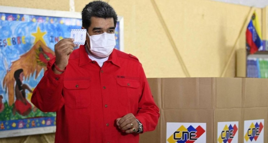 VENEZUELA ; EL PUEBLO VOTO POR MAS PAZ Y DEMOCRACIA EN REVOLUCION